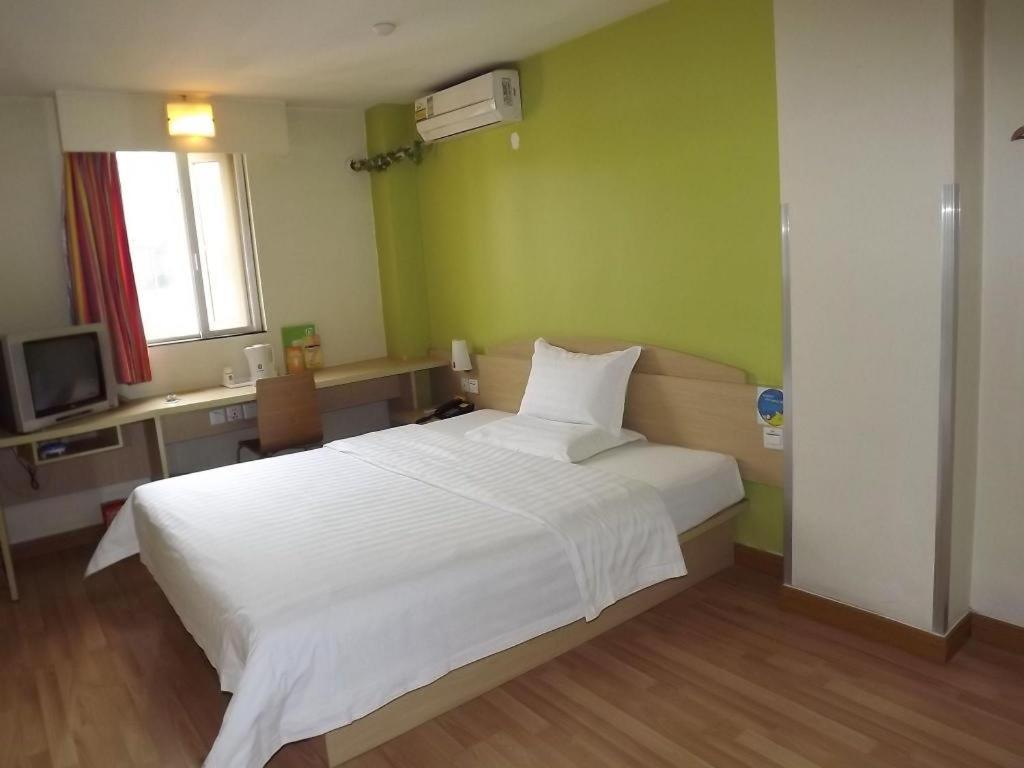 7 Days Minhang Dongchuan Road Jiaotong Shanghai