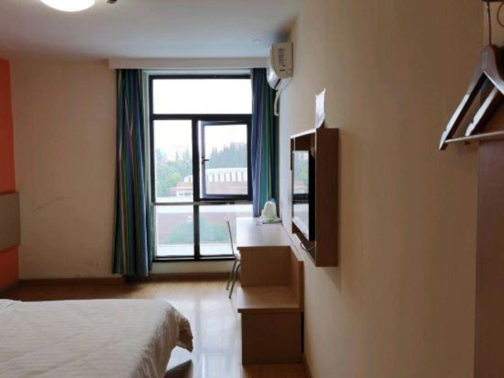 7 Days Minhang Dongchuan Road Jiaotong Shanghai